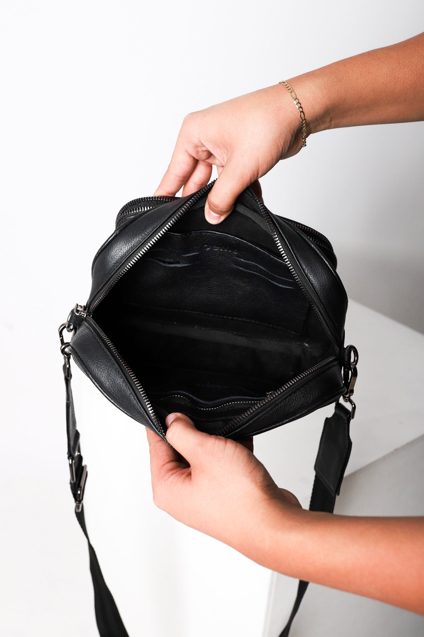 Crossbody Madrid Black