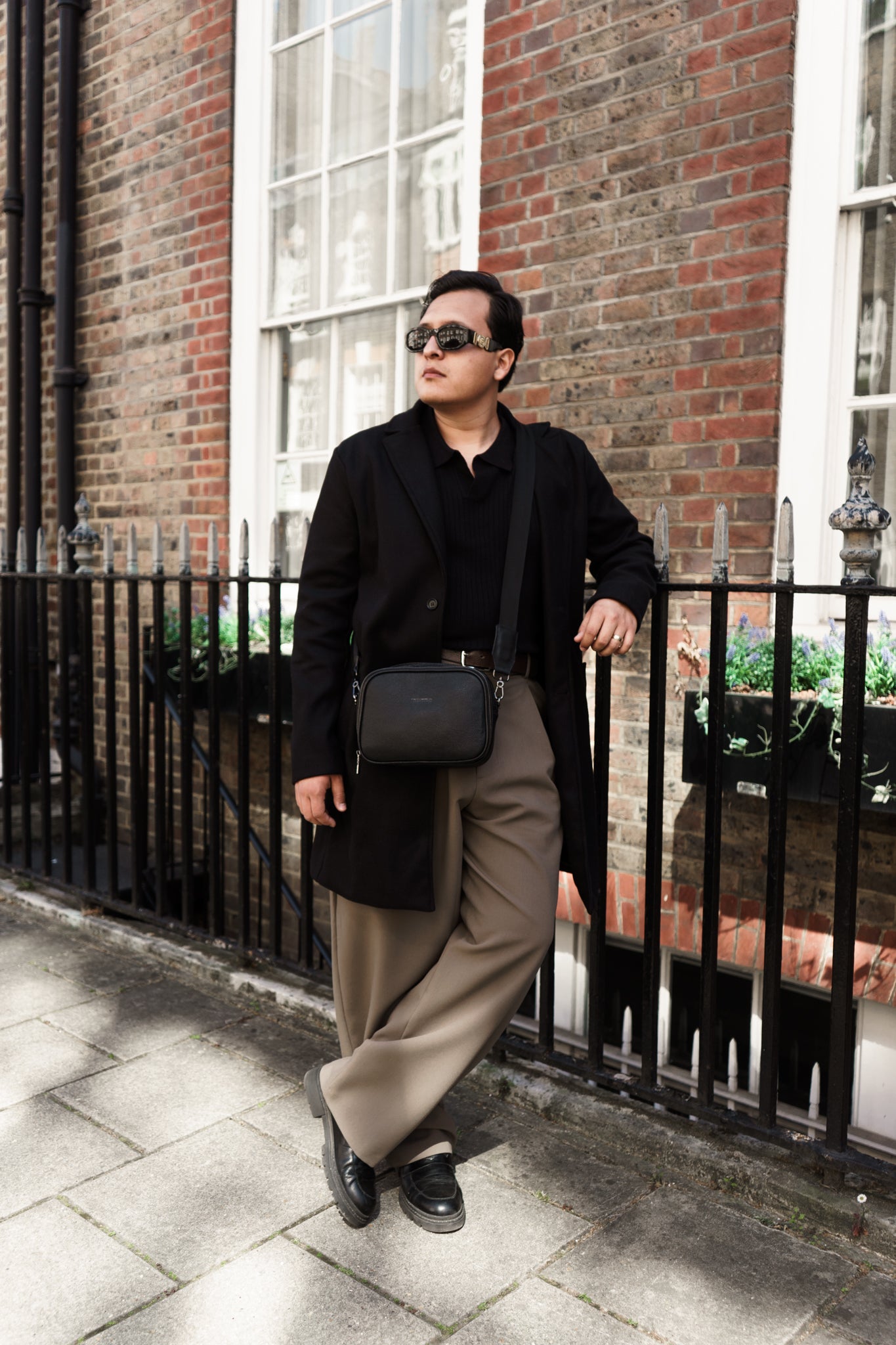 Crossbody London black